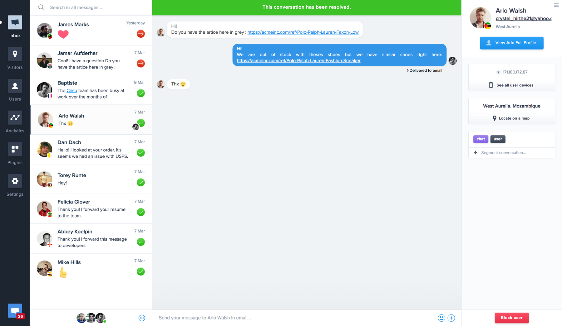 Crisp shared inbox with active conversation and customer details